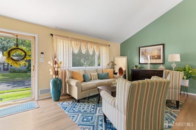 31 Cedar Ave, South Amboy, NJ 08879 - photo 4