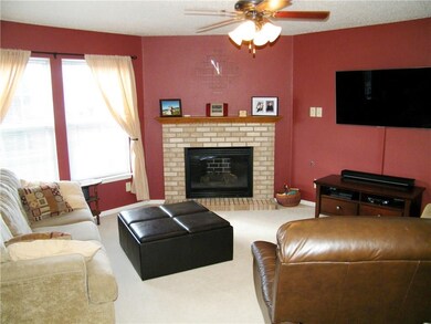 10397 Parmer Cir, Fishers, IN 46038 - photo 4