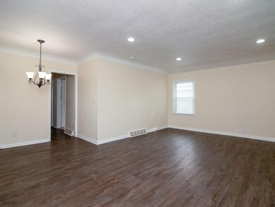 2942 State Ave, Des Moines, IA 50317 - photo 5