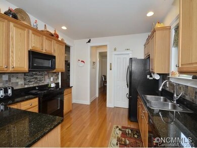 Spacious Kitchen