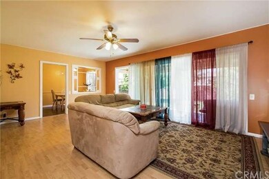 Spacious light and bright living room area with ne
