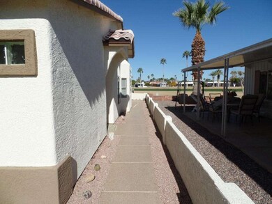 5846 E Leonora St 002