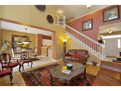 888 Havenshire Rd, Naperville, IL 60565 - photo 4