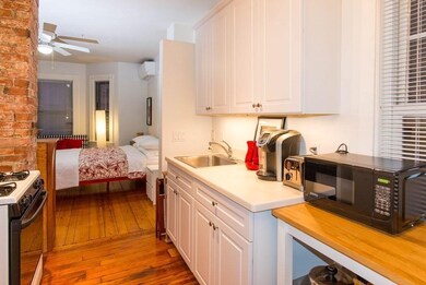 16 Surrey St unit 1, Cambridge, MA 02138 - photo 3