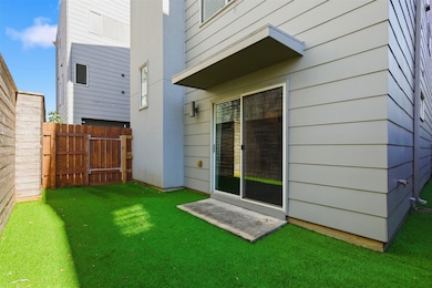 4704 Crawford St, Houston, TX 77004 - photo 3