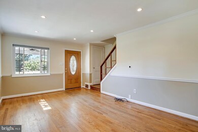 2222 Dartmouth Dr, Alexandria, VA 22307 - photo 4
