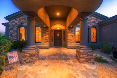 5631 E Night Glow Dr-large-005-22-Exteri