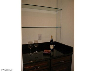 Dining Room - Butler's pantry with granite counter