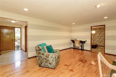 9012 Ridgeview Cir W, Tacoma, WA 98466 - photo 5