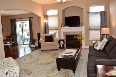 4913 Theden St, Shawnee, KS 66218 - photo 3