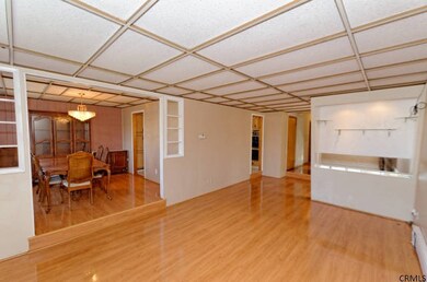 9 Swartson Ct, Albany, NY 12209 - photo 5