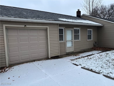 2407 Nesmith Lake Blvd, Akron, OH 44314 - photo 3