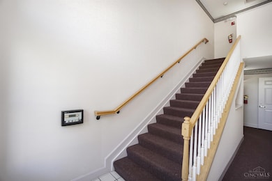 301 Doublegate Dr, Milford, OH 45150 - photo 4