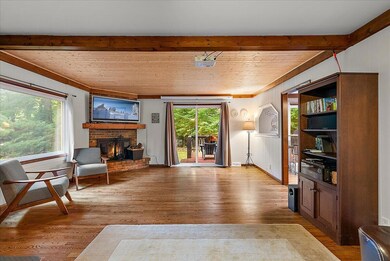 05-9570 Dunewood Dr, Bridgman, MI 49106