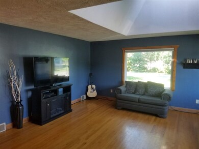 102 W Jefferson St, Mentone, IN 46539 - photo 3