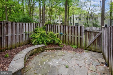 6110 Old Landing Way unit 66, Burke, VA 22015 - photo 6