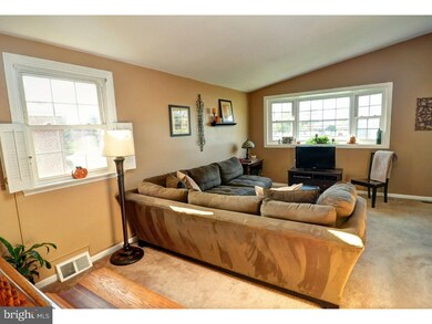 519 W 8th St, Lansdale, PA 19446 - photo 4