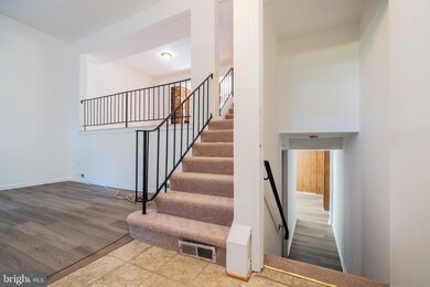 9215 Burke Rd, Burke, VA 22015 - photo 3