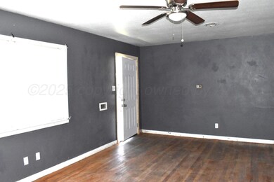 Entrance Livingroom