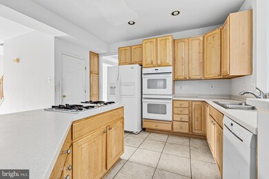 5607 Harvey Ct, White Marsh, MD 21162 - photo 5