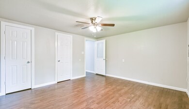 5017 Boicewood St unit 2, Houston, TX 77016 - photo 6