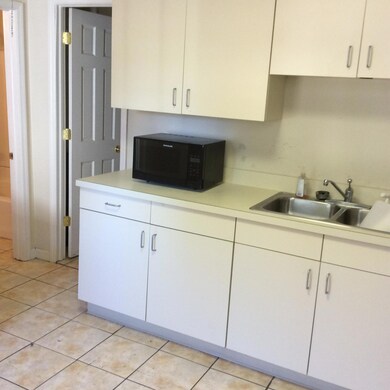 421 423 N Main St, Taylor, PA 18517 - photo 4