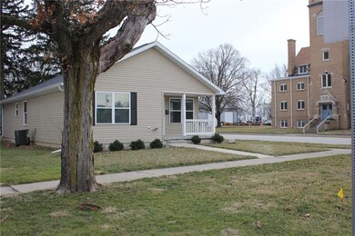 227 W Main St, Thorntown, IN 46071 - photo 2