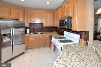 2931 Deer Hollow Way unit 108, Fairfax, VA 22031 - photo 7
