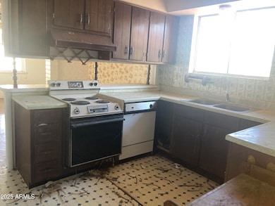 6670 S Calle de La Mango, Hereford, AZ 85615 - photo 4