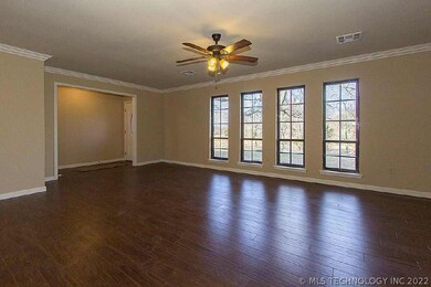 1604 N Cherokee Ave, Chouteau, OK 74337 - photo 2