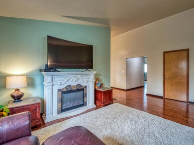 1524 NW Thompson Way, Grants Pass, OR 97526 - photo 7