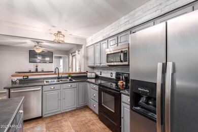 3668 W Tyson St unit 5, Chandler, AZ 85226 - photo 6