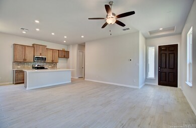 861 Farmhouse Trail, New Braunfels, TX 78130 - photo 2