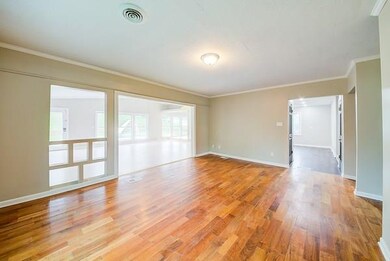 1141 Venetia Rd, Eighty Four, PA 15330 - photo 5