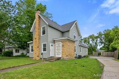 617 W Main St, Lowell, MI 49331 - photo 2