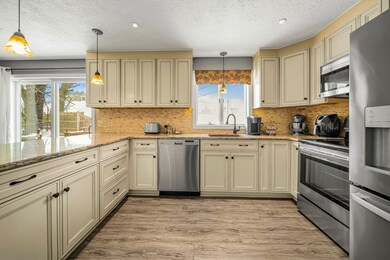 2 Lake Whittemore Dr, Spencer, MA 01562 - photo 7