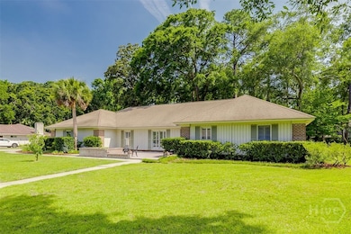 42 Clarendon Rd, Savannah, GA 31410 - photo 2