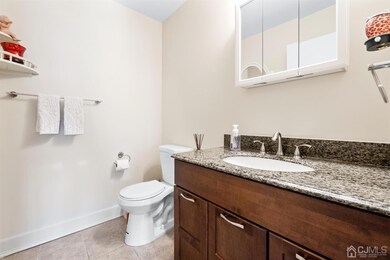 23 Powderhorn Ct, Woodbridge, NJ 07095 - photo 3