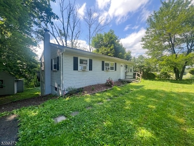 54 Summit Rd, Hamburg, NJ 07419 - photo 2