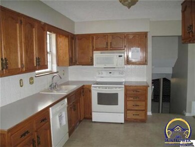 4774 Halsey St, Shawnee, KS 66216 - photo 3