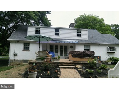 1318 Providence Rd, Secane, PA 19018 - photo 4