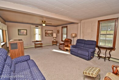 2 Living Room (3)