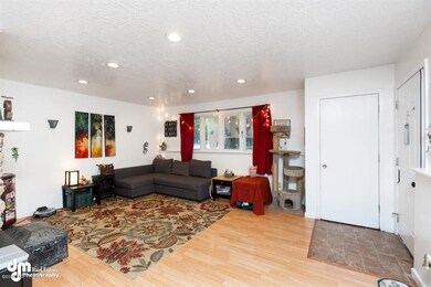 14-Living Room MS_8354