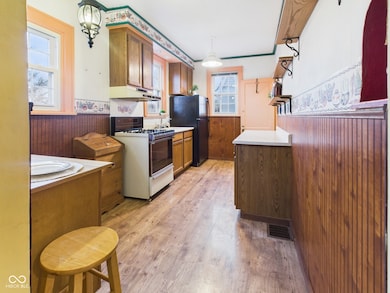 201 E 38th St, Anderson, IN 46013 - photo 3