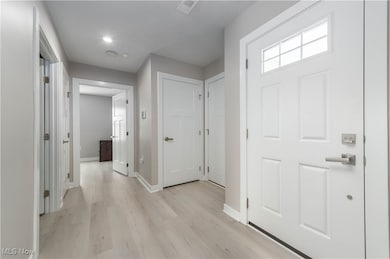 373 Pebble Creek Ct, Amherst, OH 44001 - photo 5