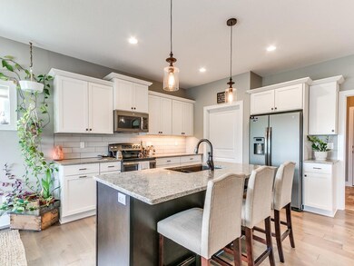 5226 Windrose Ln-27