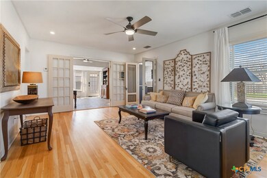 803 Bismark St, Seguin, TX 78155 - photo 5