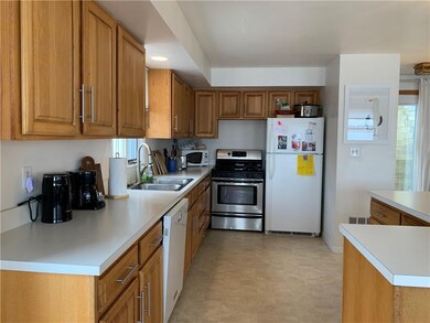 1723 Main Rd, Tiverton, RI 02878 - photo 4