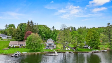 10 Katherine Street, Lanesborough, MA 01