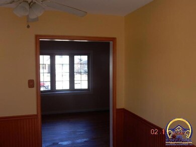 3115 SW Sena Dr, Topeka, KS 66604 - photo 2